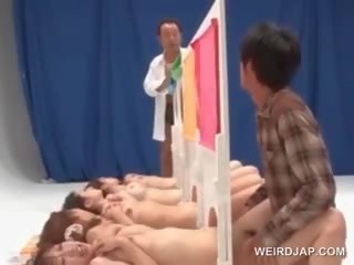 Asiática desnudo niñas llegar coños clavado en un sucio película concurso